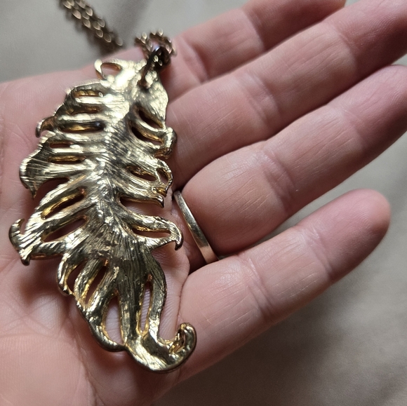 Leaf or Feather Necklace Rhinestones Gold Tone Chain Long Fall Fashion Jewelry - Picture 5 of 15